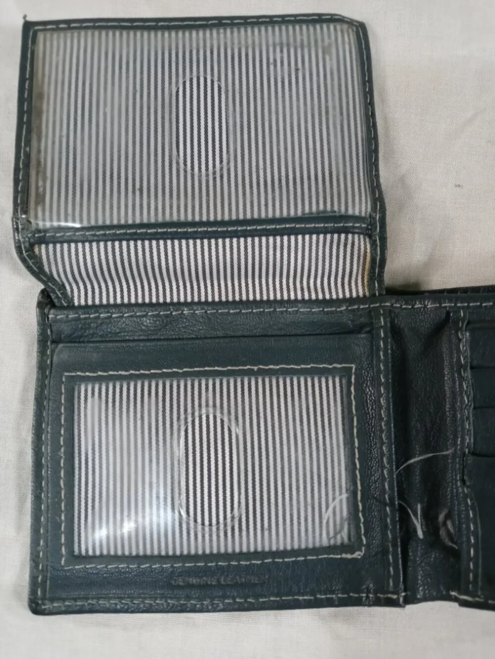 Timberland Men's Dark Green/ Black Small Leather Bi-Fold Wallet in Good Cond